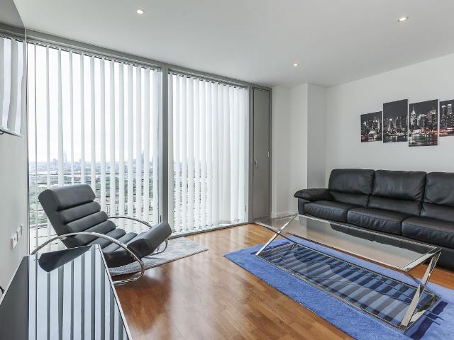 Landmark East E14, 1 bed flat to rent, £2,650 pcm | PrimeLocation