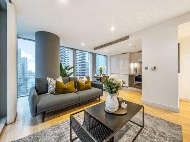 Landmark East Tower, 24 Marsh Wall, London E14, 2 bed flat to rent, £3,150 pcm | PrimeLocation