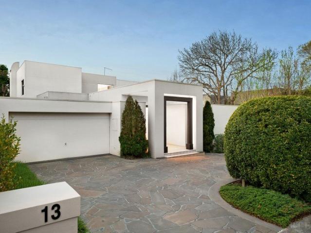 Landmark Family Estate in AAA Malvern Position