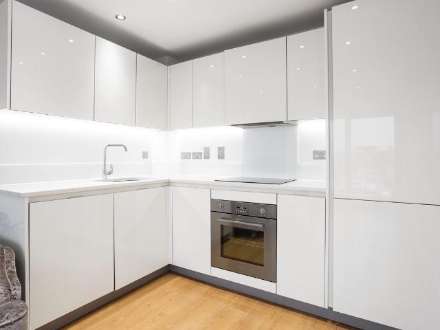Landmark House, 1 The Broadway IG10, 1 bed flat to rent, £1,400 pcm | PrimeLocation