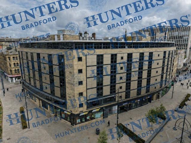 Landmark House, Broadway, Bradford BD1, 2 bed flat to rent, £700 pcm | PrimeLocation