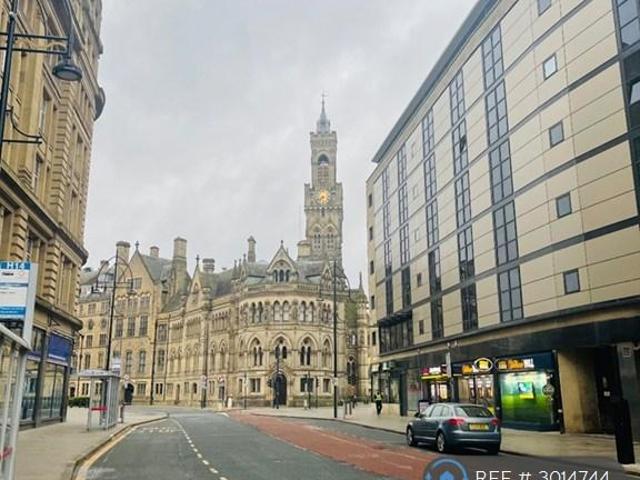 Landmark House, Bradford, BD1 1 bed flat to rent £695 pcm £160 pw