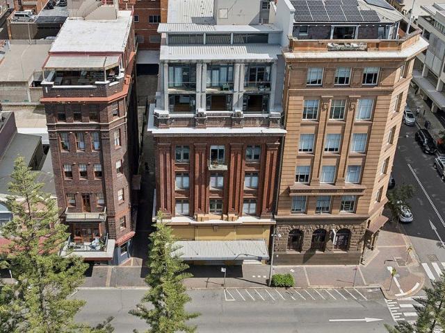 Landmark New York loft style living in iconic The Chambers
