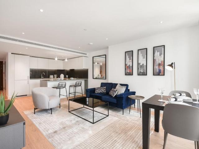 Landmark Pinnacle, Marsh Wall, E14 1 bed apartment to rent £3,120 pcm £720 pw