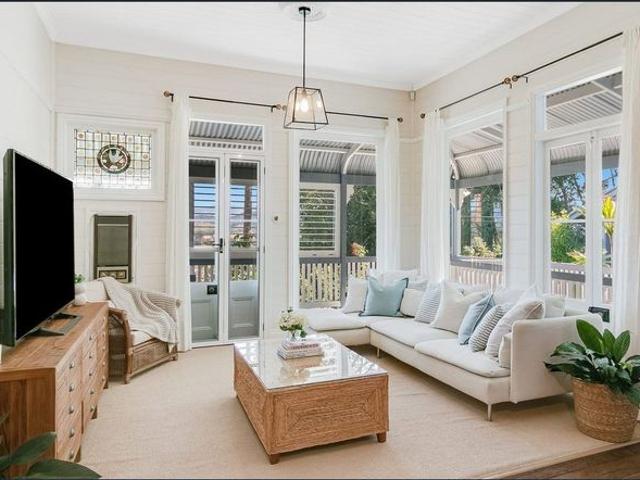 Landmark Queenslander with Breathtaking Views & Dual Living