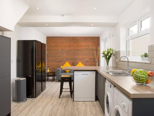 Landseer Avenue, Lockleaze, Bristol, Bristol BS7, 6 bed semi detached house to rent, £4,170 pcm | PrimeLocation