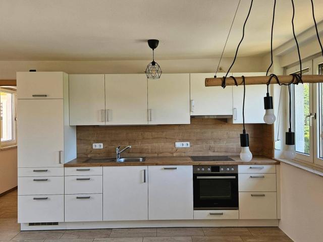 LANDRATTEN AUFGEPASST! Provisionsfreie Wohnung am Bauernhof