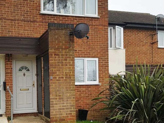 Lane End, Hatfield AL10, 3 bed flat to rent, £1,500 pcm | PrimeLocation