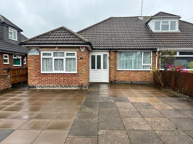 Lanesborough Rd, Leicester LE4, 3 bed bungalow to rent, £1,500 pcm | PrimeLocation