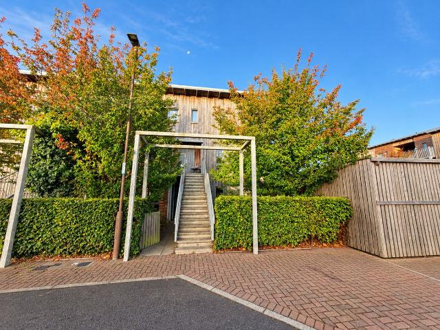 Lang Rigg, Edinburgh EH30, 2 bed flat to rent, £1,150 pcm | PrimeLocation