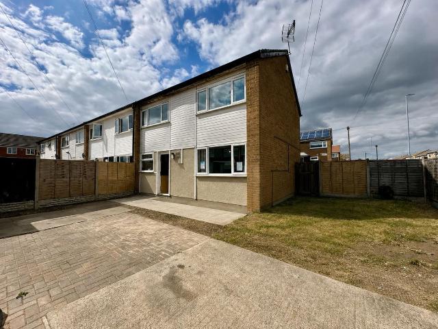 Langbar Gardens, Leeds LS14, 3 bed property to rent, £1,300 pcm | PrimeLocation