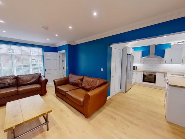 Langdale Avenue, Headingley, Leeds, West Yorkshire LS6, 4 bed terraced house to rent, £2,687 pcm | PrimeLocation