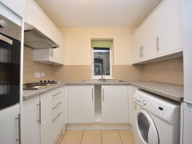 Langdale Court, Albert Road, Ilford IG1, 1 bed flat to rent, £1,400 pcm | PrimeLocation