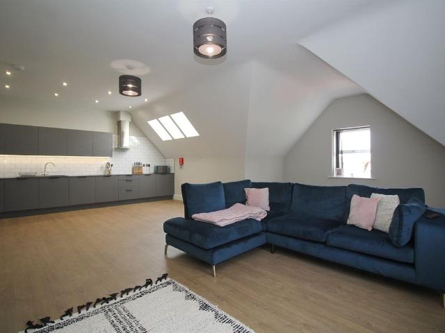 Langdale Grange, Leicester Road, Melton Mowbray LE13, 2 bed flat to rent, £1,100 pcm | PrimeLocation