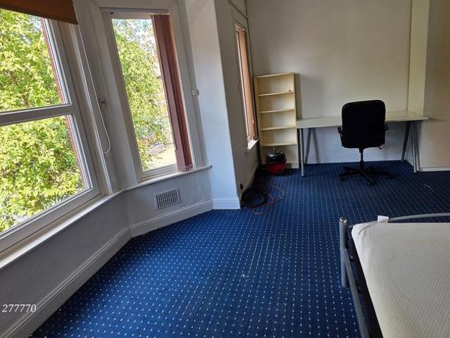 Langdale Road, Manchester, M14 5 bed house to rent £3,033 pcm £700 pw