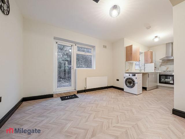 Langdale Road, Thornton Heath CR7, 1 bed flat to rent, £1,550 pcm | PrimeLocation