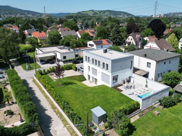 Langenzersdorf: Modernes Designer Einfamilienhaus auf Eigengrund