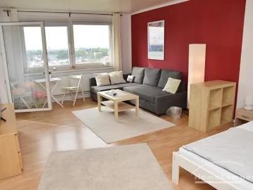 Langenhagen, centrally located apartment on the 8th floor with elevator