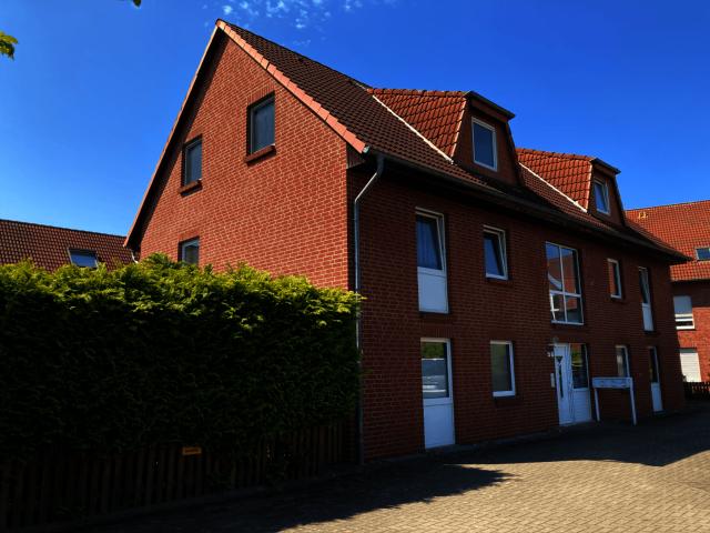LANGENHAGEN GODSHORN | gepflegte 2 Zimmer EG Wohnung mit Terrasse und Garten | EBK vorhanden