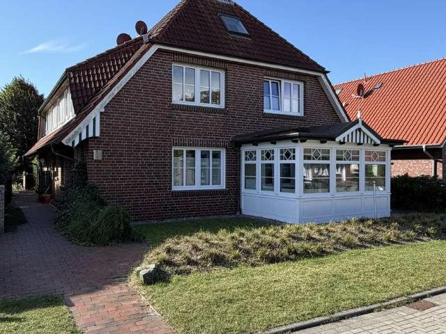 LANGEOOG: Frisch renovierte FeWo nur wenige Meter vom Bahnhof, Golfplatz & Ortskern entfernt!