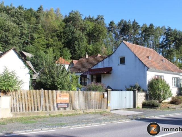 Langeck Wohnhaus mit Nebengebäude und geschützem Innenhof