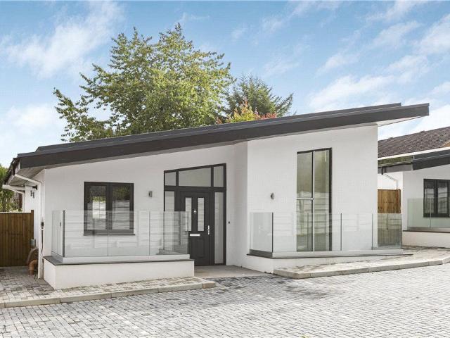 Langford Close, Guildford GU3, 3 bed detached house to rent, £2,500 pcm | PrimeLocation