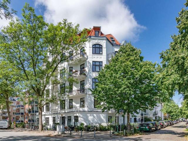 Langfristig vermietete Altbauwohnung zur Kapitalanlage + courtagefrei