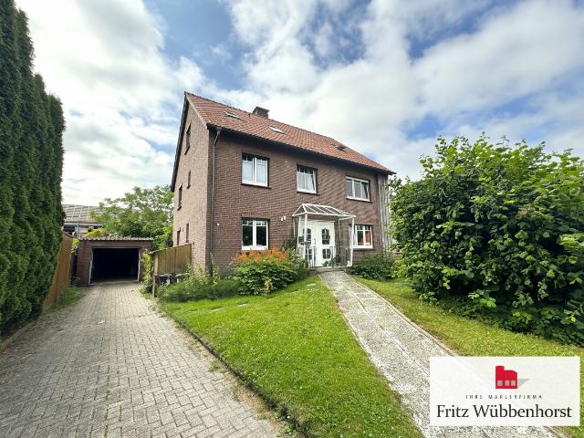 Langfristig vermietetes Wohnhaus mit Garage in Ofenerdiek