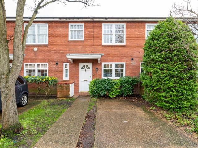 Langham Place, Chiswick, London, W4 3 bed terraced house to rent £3,800 pcm £877 pw