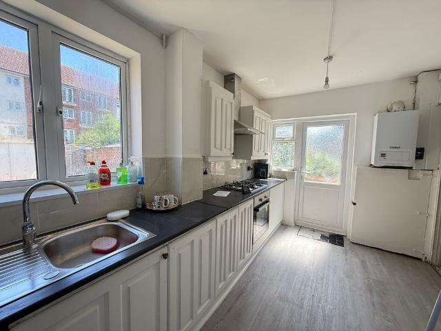 Langhedge Lane, London N18, 4 bed terraced house to rent, £2,600 pcm | PrimeLocation