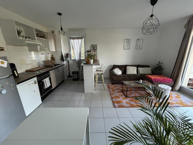 LANGON APPARTEMENT T3 2 PLACES DE PARKING BALCON PISCINE VENDU LIBRE