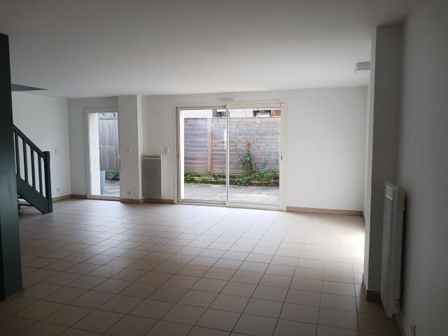 LANGON~Maison de Ville T4 en rdc + 1