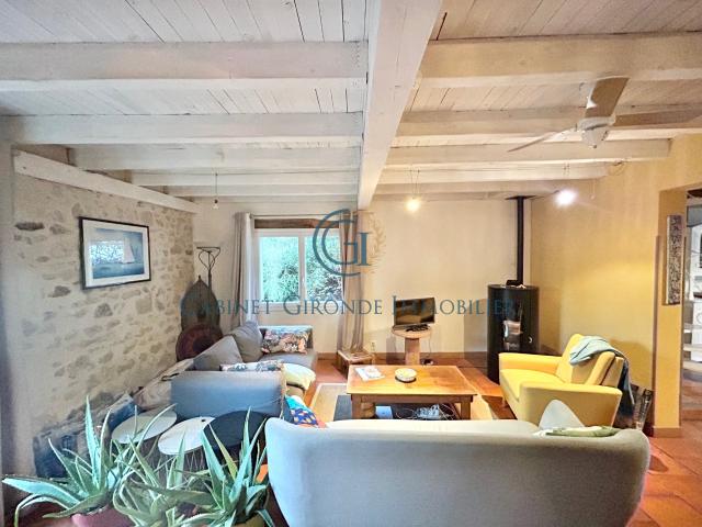 LANGON MAISON FAMILIALE 5 PIECES AVEC PISCINE ET DEPENDANCES 4156 M2 DE VERDURE