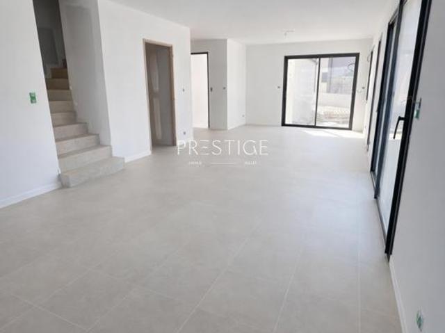 LANGLADE MAISON 4 PIECES DE 90 m2 AVEC JARDIN & GARAGE& PISC