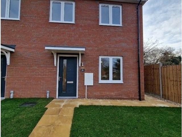 Langley Avenue, Hemel Hempstead HP3, 2 bed semi detached house to rent, £1,480 pcm | PrimeLocation