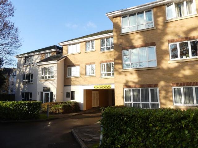 Langley Court, Crawley RH10, 2 bed flat to rent, £1,600 pcm | PrimeLocation