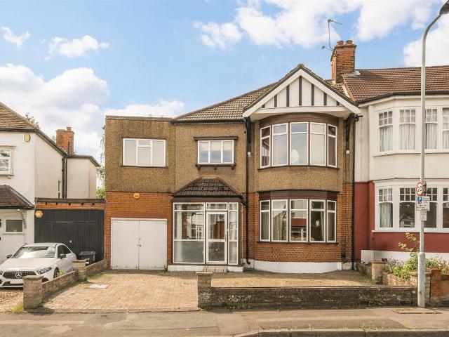 Langley Crescent, London E11, 5 bed property to rent, £4,000 pcm | PrimeLocation