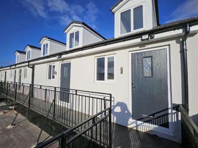 Langley High Street, Oldbury B69 2 bed duplex to rent £850 pcm £196 pw