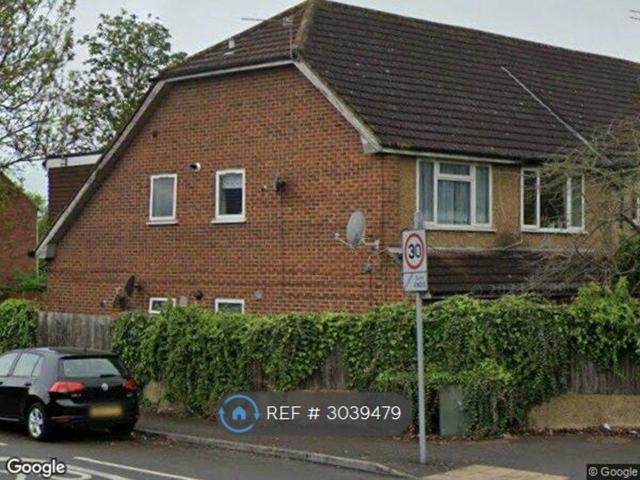 Langley Road, Slough SL3, 1 bed flat to rent, £1,300 pcm | PrimeLocation