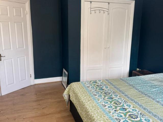 Langley Road, Slough, SL3 1 bed in a house share to rent £800 pcm £185 pw