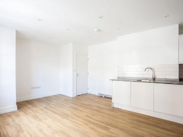 Langley Road, Surbiton, Surrey KT6, 1 bed flat to rent, £1,500 pcm | PrimeLocation
