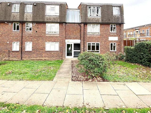 Langmore Court, Hanover Way, Crook Log, Bexleyheath DA6, Studio to rent, £1,175 pcm | PrimeLocation