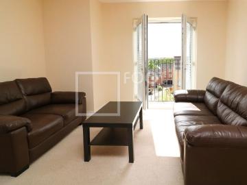 Langsett Court, Heaton BD9, 2 bed flat to rent, £800 pcm | PrimeLocation