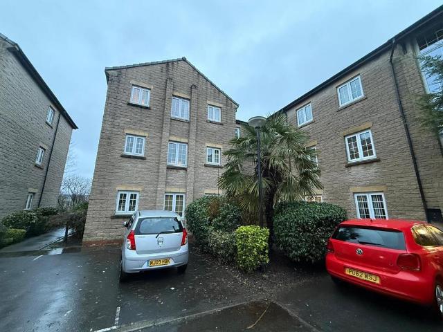 Langwood Court, Haslingden, BB4 5PW 2 bed apartment to rent £750 pcm £173 pw