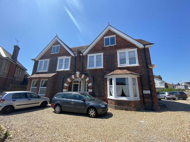 Langton Court, Langton Road. 1 bed flat to rent £975 pcm £225 pw