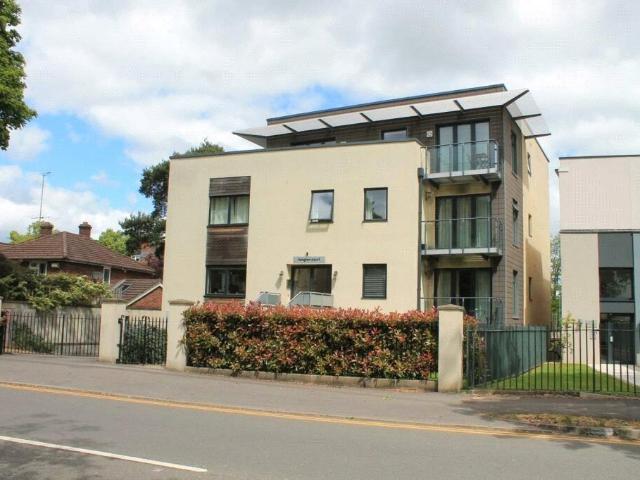 Langton Court, 94 Montpellier. 2 bed flat to rent £1,100 pcm £254 pw