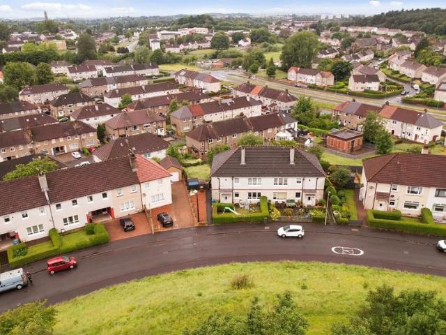 Langton Crescent, Glasgow, G53 5LW, United Kingdom | 3 bed apartment for rent #139474773 | Rentberry