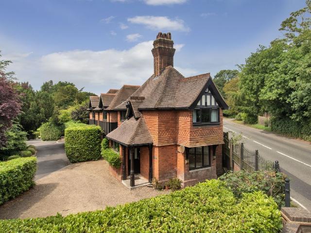 Langton Road, Langton Green, Tunbridge Wells TN3, 4 bed detached house to rent, £3,500 pcm | PrimeLocation