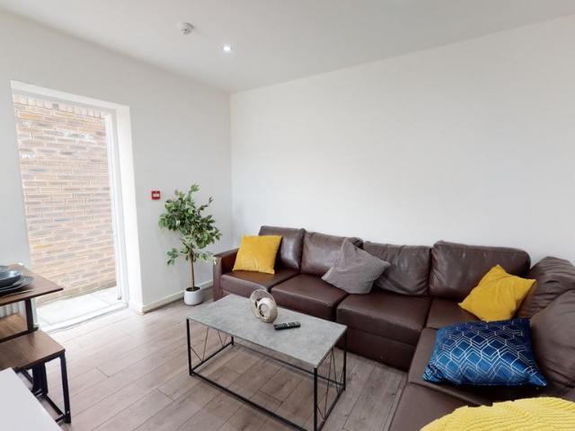 Langton Road, Liverpool L15 6 bed house to rent £3,874 pcm £894 pw