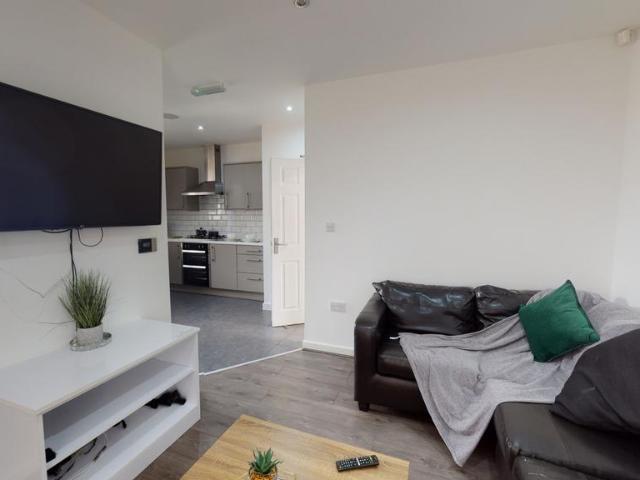 Langton Road, Liverpool L15 6 bed house to rent £3,874 pcm £894 pw